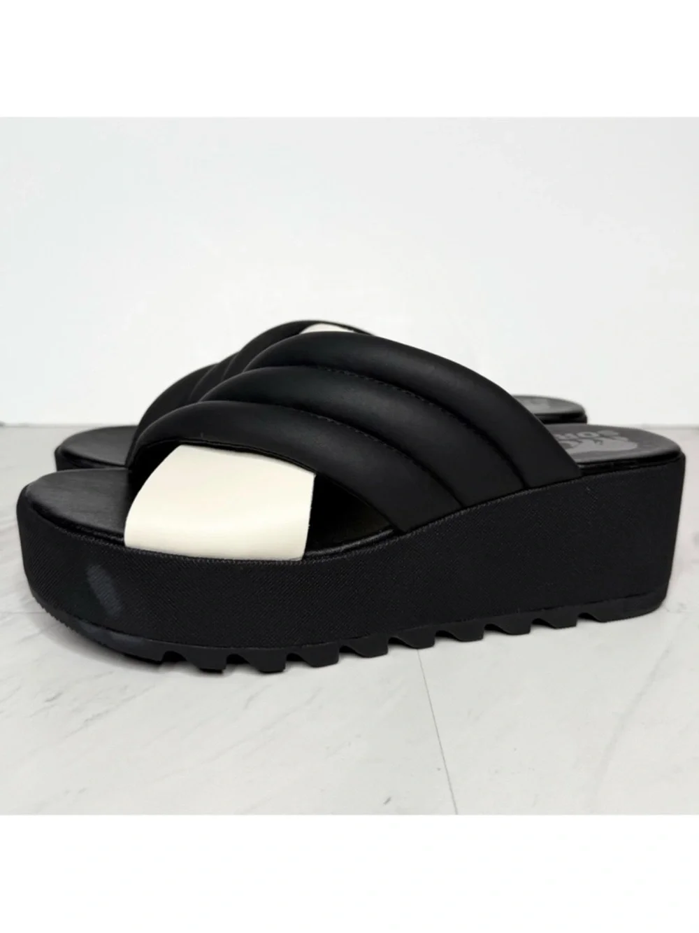 Sorel Cameron Crisscross Flatform Sandal 8 1/2